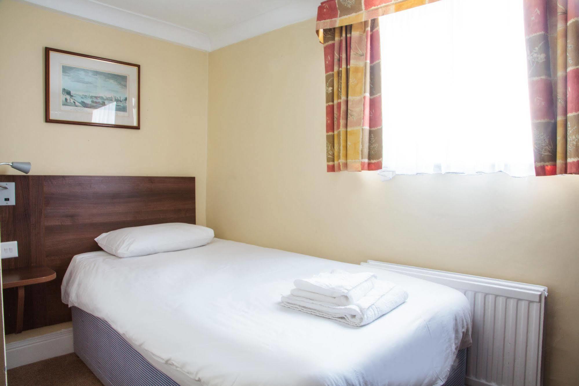 Victoria Hotel Londra